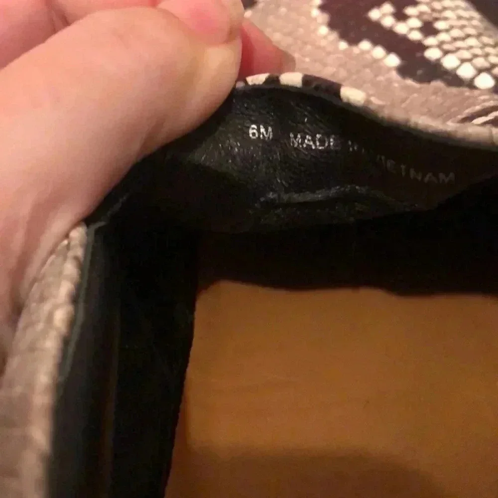 Tory Burch Snakeskin Slip-on shoes
